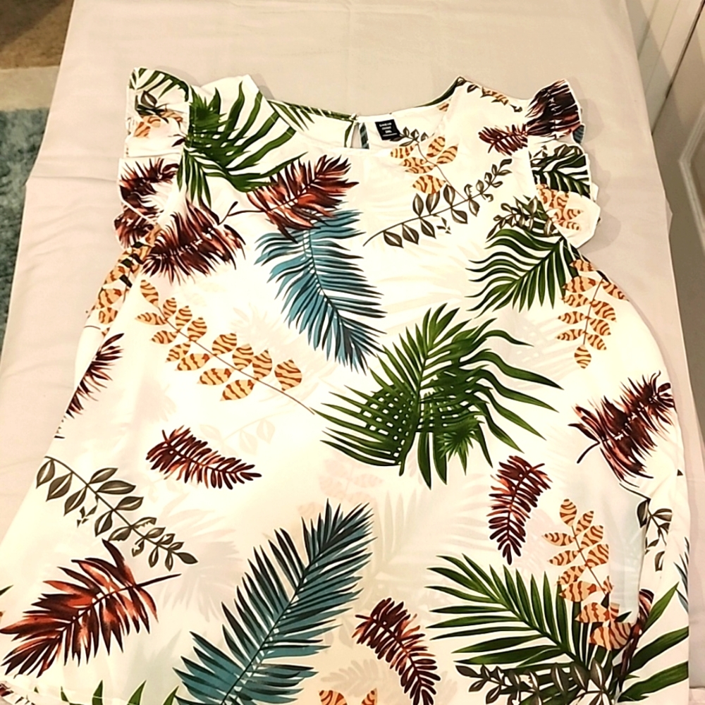 Ruffle sleeve blouse